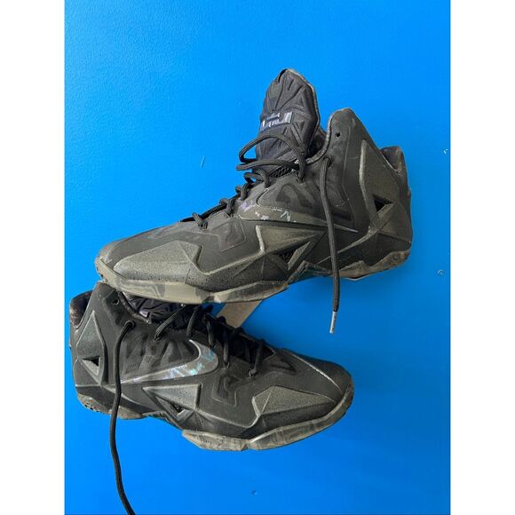Nike LeBron 11 Blackout Anthracite 616175090 XI 11.5 - Picture 3 of 7
